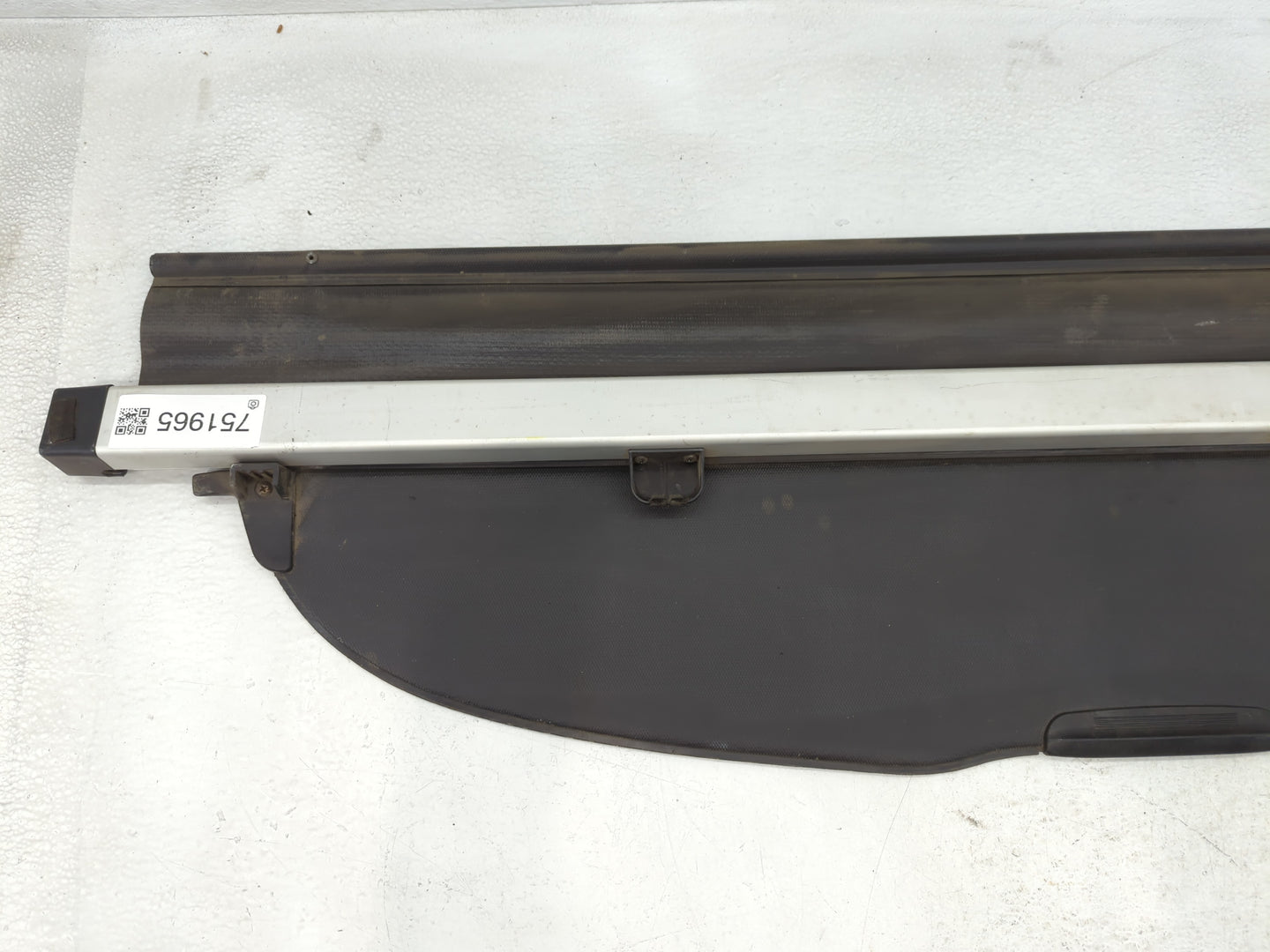 2010 Subaru Legacy Rear Cargo Cover Storage Retractable Shade - Oemusedautoparts1.com