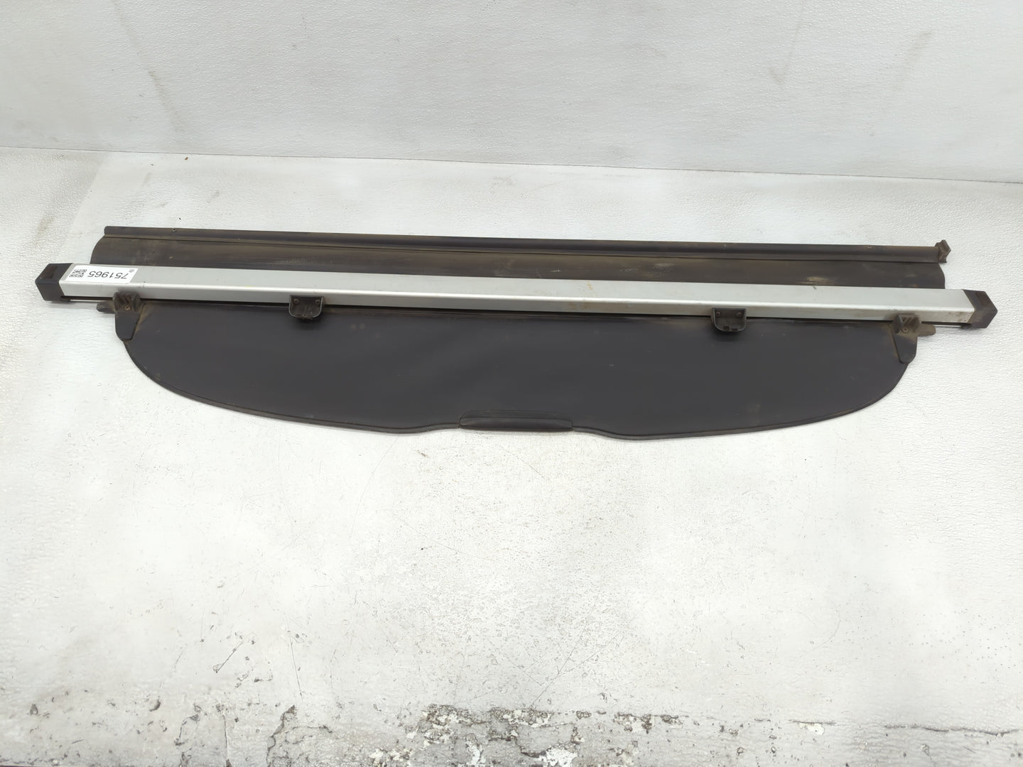 2010 Subaru Legacy Rear Cargo Cover Storage Retractable Shade - Oemusedautoparts1.com