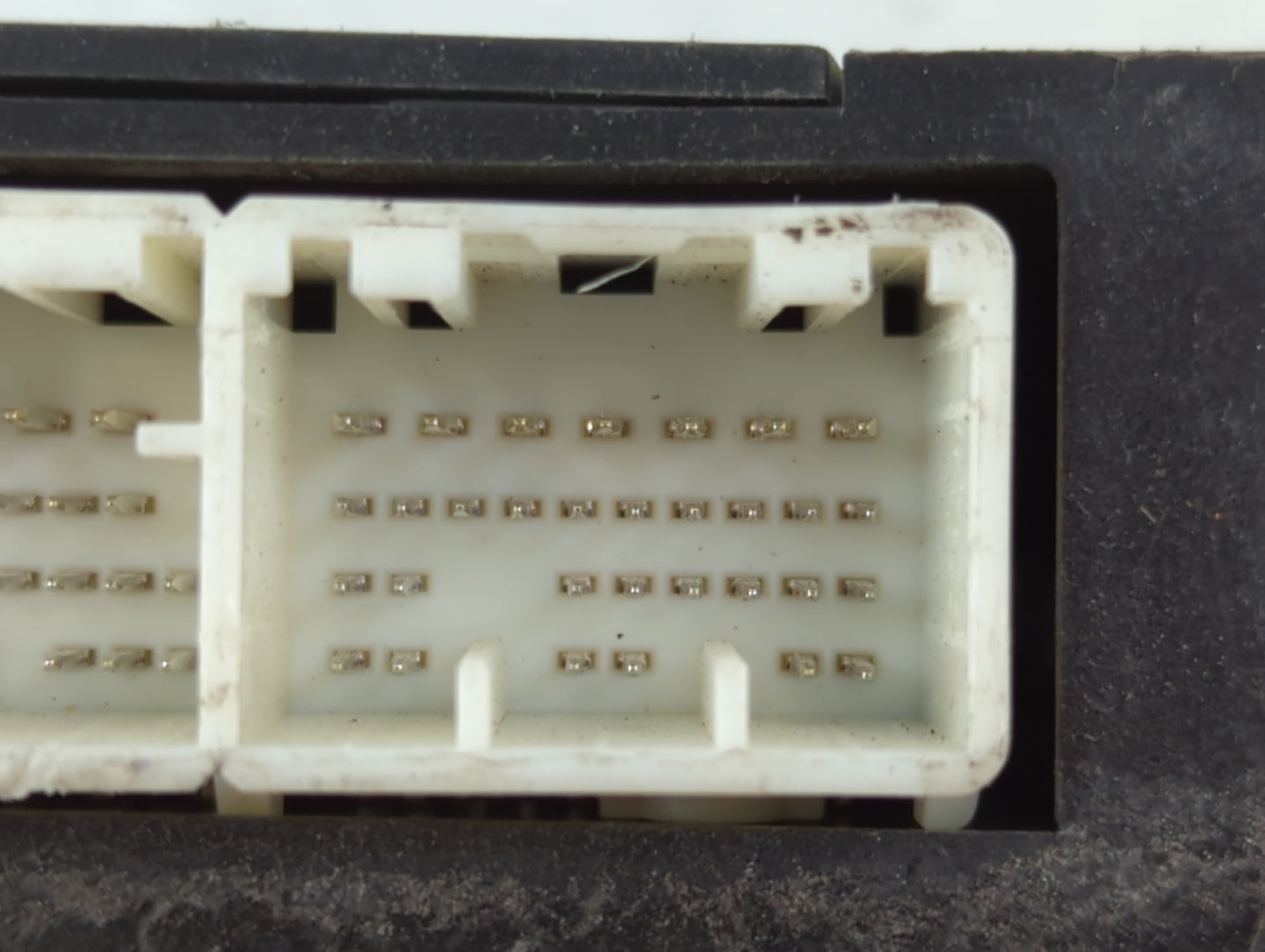 2010 Subaru Legacy PCM Engine Control Computer ECU ECM PCU OEM P/N:TN112400-2411 22765AA02A Fits OEM Used Auto Parts - Oemus