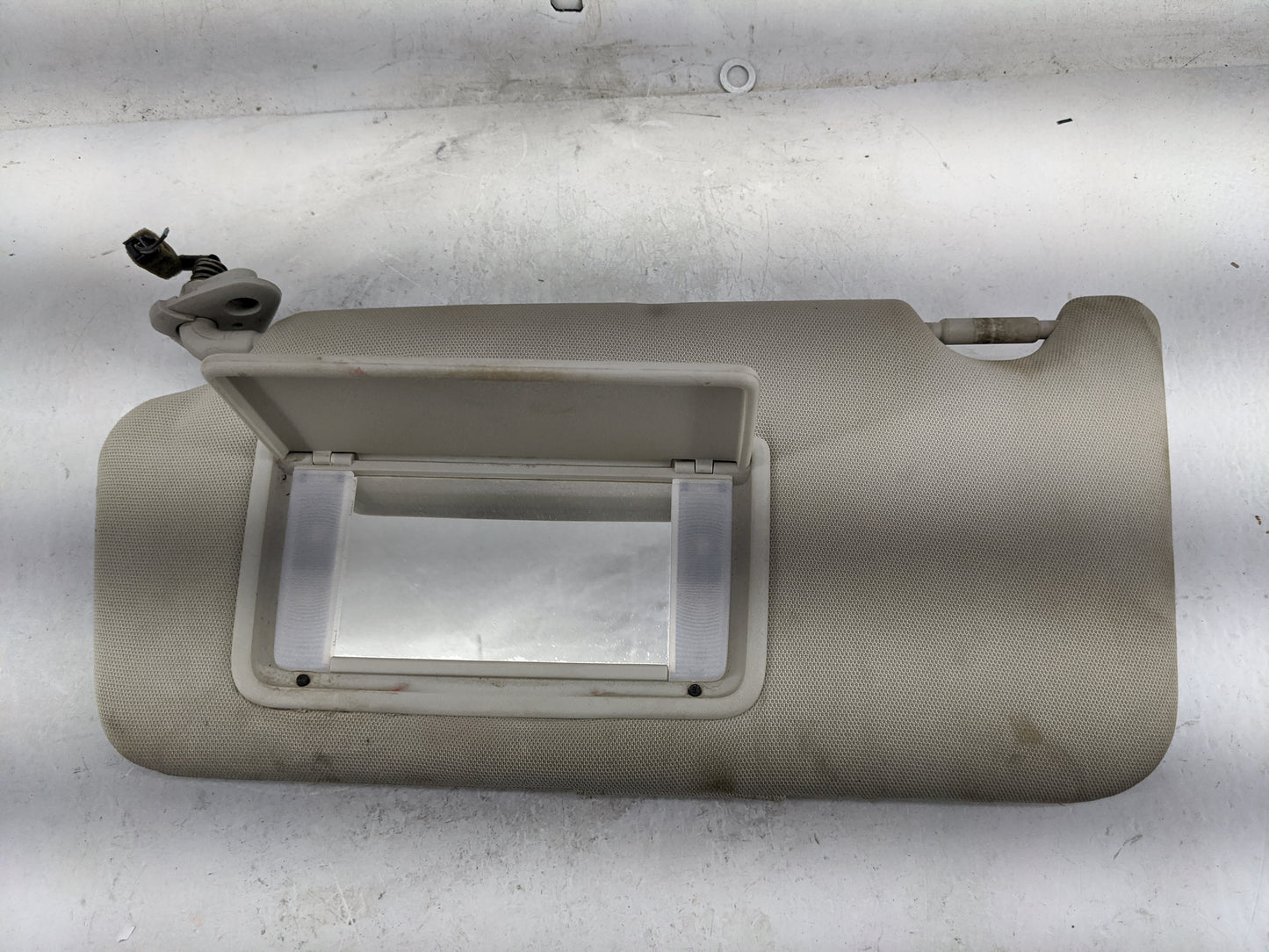 2010 Subaru Outback Sun Visor Shade Replacement Driver Left Mirror Fits OEM Used Auto Parts - Oemusedautoparts1.com