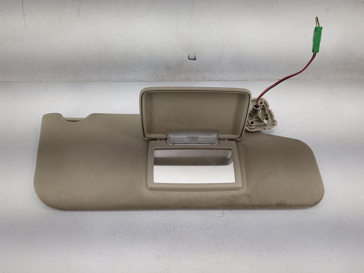 2010 Subaru Outback Sun Visor Shade Replacement Passenger Right Mirror Fits OEM Used Auto Parts - Oemusedautoparts1.com