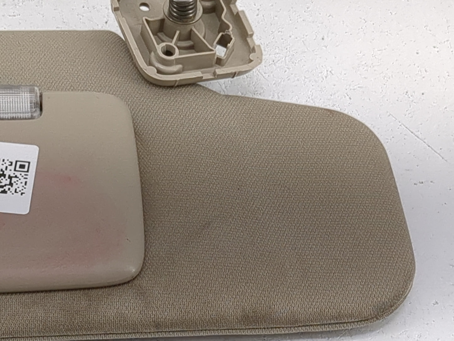 2010 Subaru Outback Sun Visor Shade Replacement Passenger Right Mirror Fits OEM Used Auto Parts - Oemusedautoparts1.com