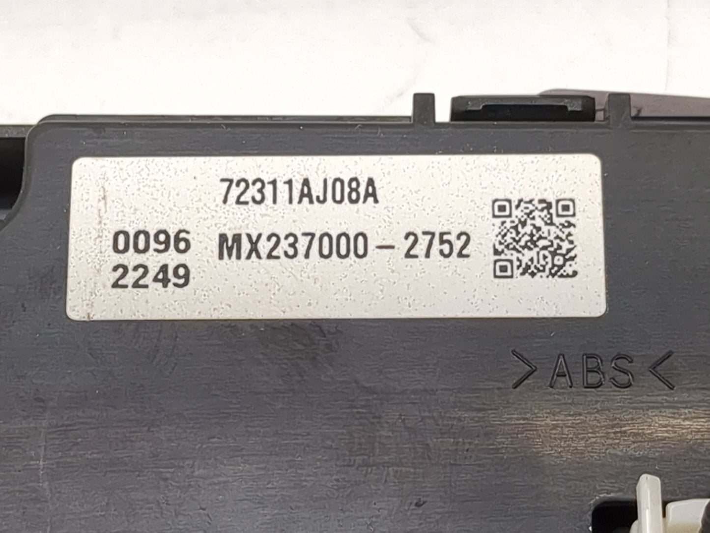 2010 Subaru Outback Climate Control Module Temperature AC/Heater Replacement P/N:72311AJ08A MX237000-2752 Fits OEM Used Auto