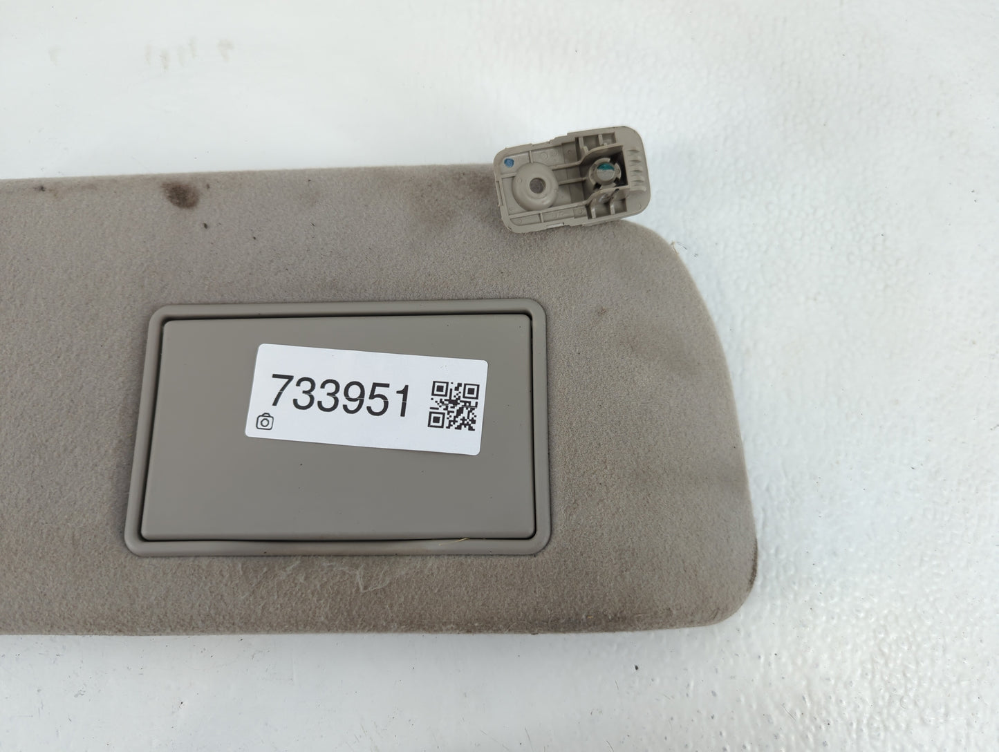 2009-2012 Suzuki Equator Sun Visor Shade Replacement Passenger Right Mirror Fits Fits 2009 2010 2011 2012 OEM Used Auto Part