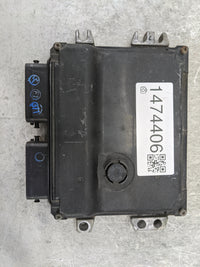 2010-2011 Suzuki Grand Vitara PCM Engine Control Computer ECU ECM PCU OEM P/N:112400-3710 Fits Fits 2010 2011 OEM Used Auto 