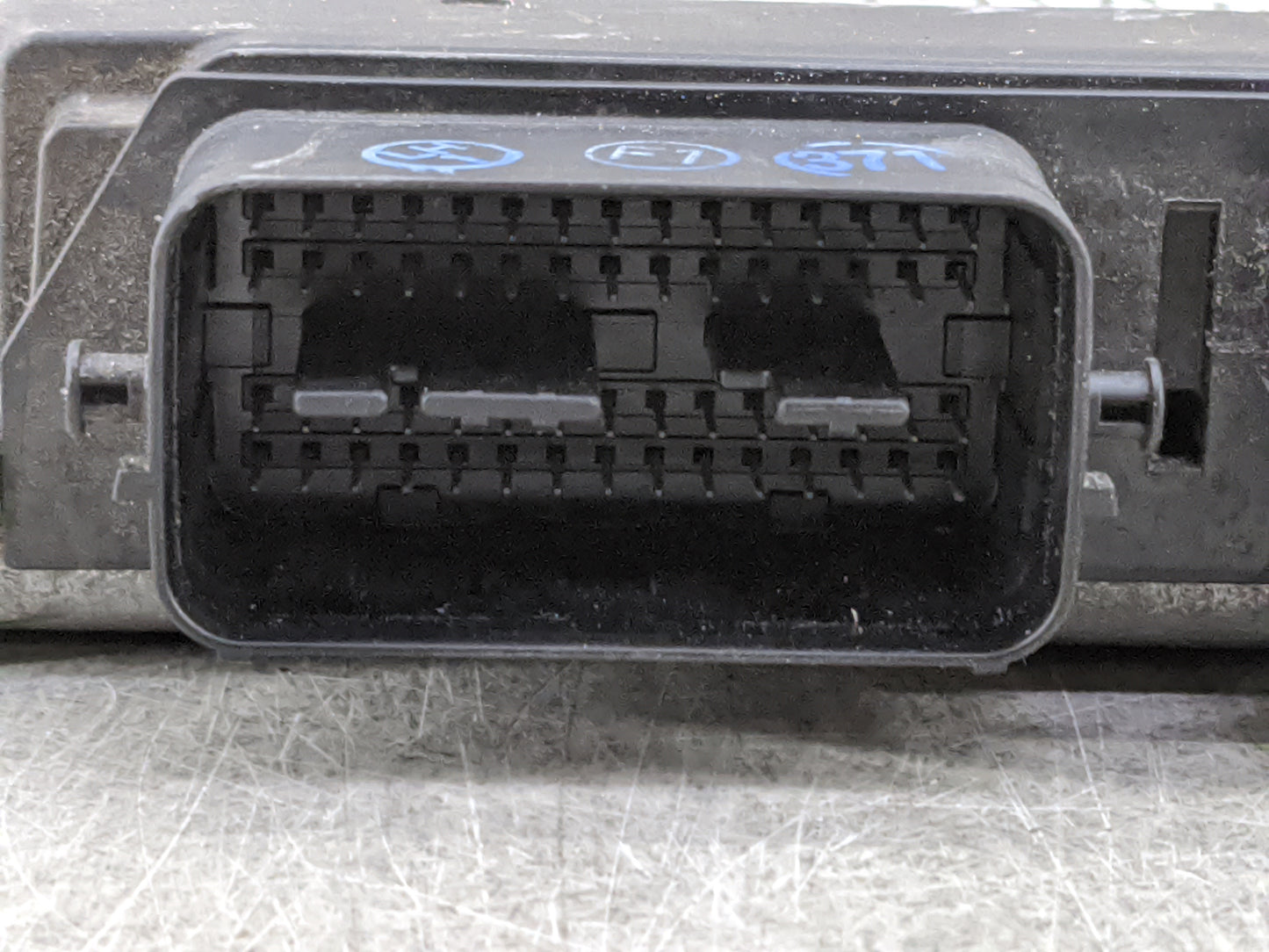 2010-2011 Suzuki Grand Vitara PCM Engine Control Computer ECU ECM PCU OEM P/N:112400-3710 Fits Fits 2010 2011 OEM Used Auto 