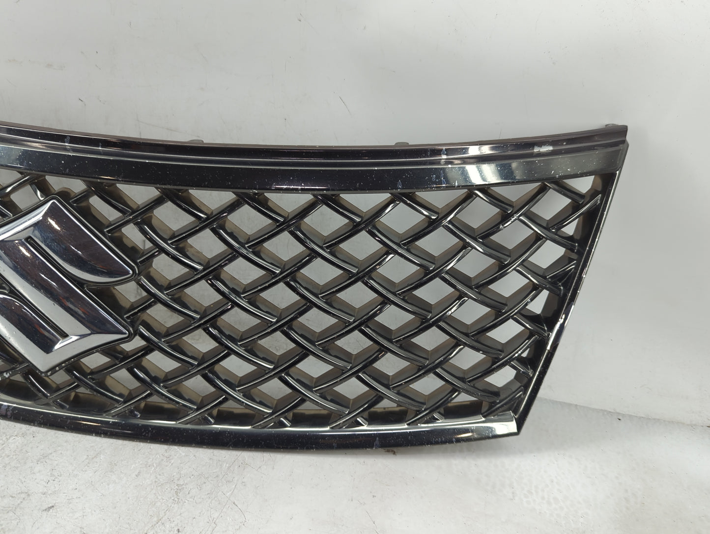2010-2013 Suzuki Kizashi Front Grille Bumper Not Included - Oemusedautoparts1.com