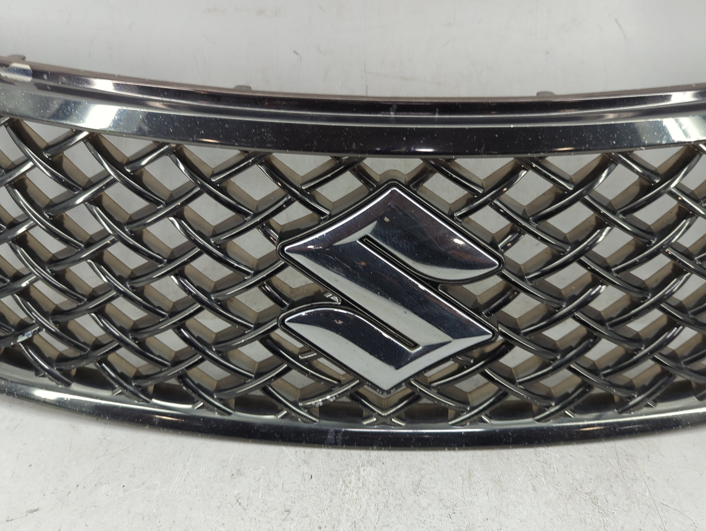 2010-2013 Suzuki Kizashi Front Grille Bumper Not Included - Oemusedautoparts1.com