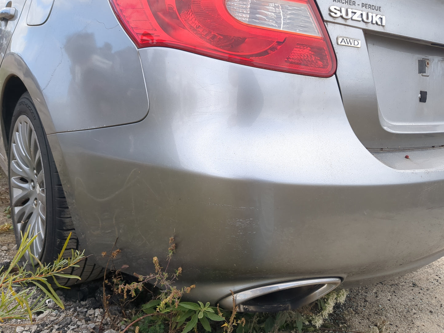 2010-2013 Suzuki Kizashi Rear Bumper Assembly Oem - Oemusedautoparts1.com
