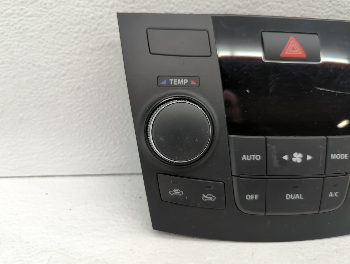 2010-2013 Suzuki Kizashi Climate Control Module Temperature AC/Heater Replacement P/N:39510-57L8 39510-57L80 Fits OEM Used A