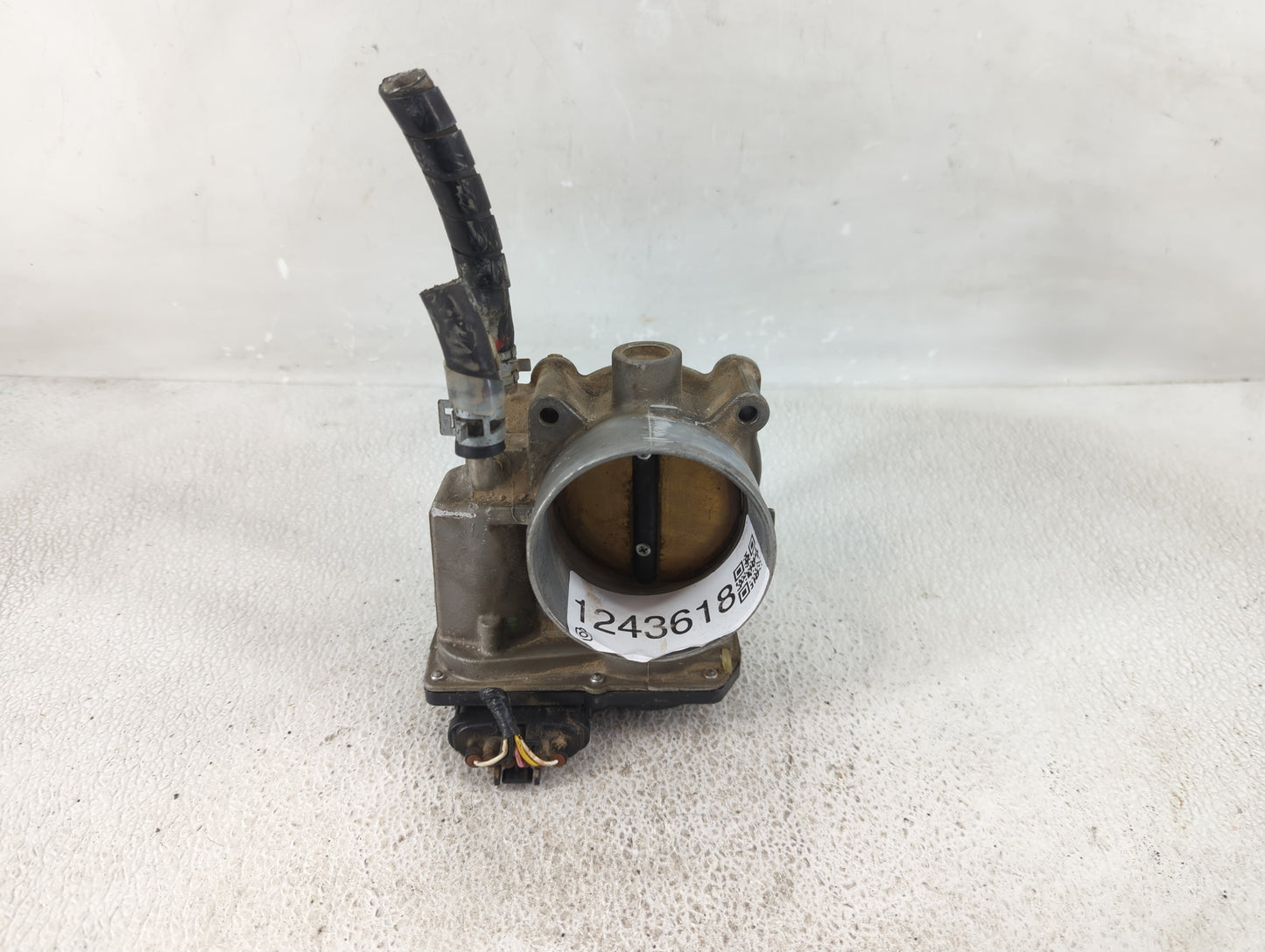 2005-2018 Toyota Avalon Throttle Body P/N:22030-0P050 Fits OEM Used Auto Parts - Oemusedautoparts1.com