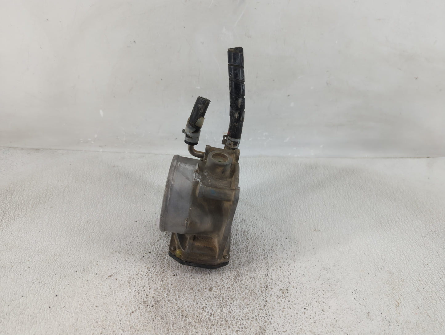 2005-2018 Toyota Avalon Throttle Body P/N:22030-0P050 Fits OEM Used Auto Parts - Oemusedautoparts1.com