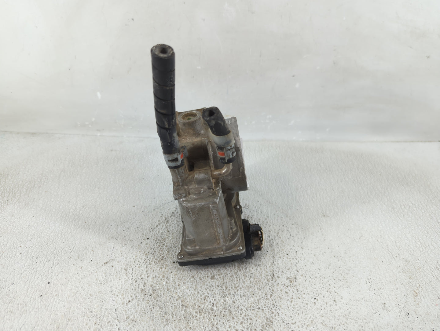 2005-2018 Toyota Avalon Throttle Body P/N:22030-0P050 Fits OEM Used Auto Parts - Oemusedautoparts1.com