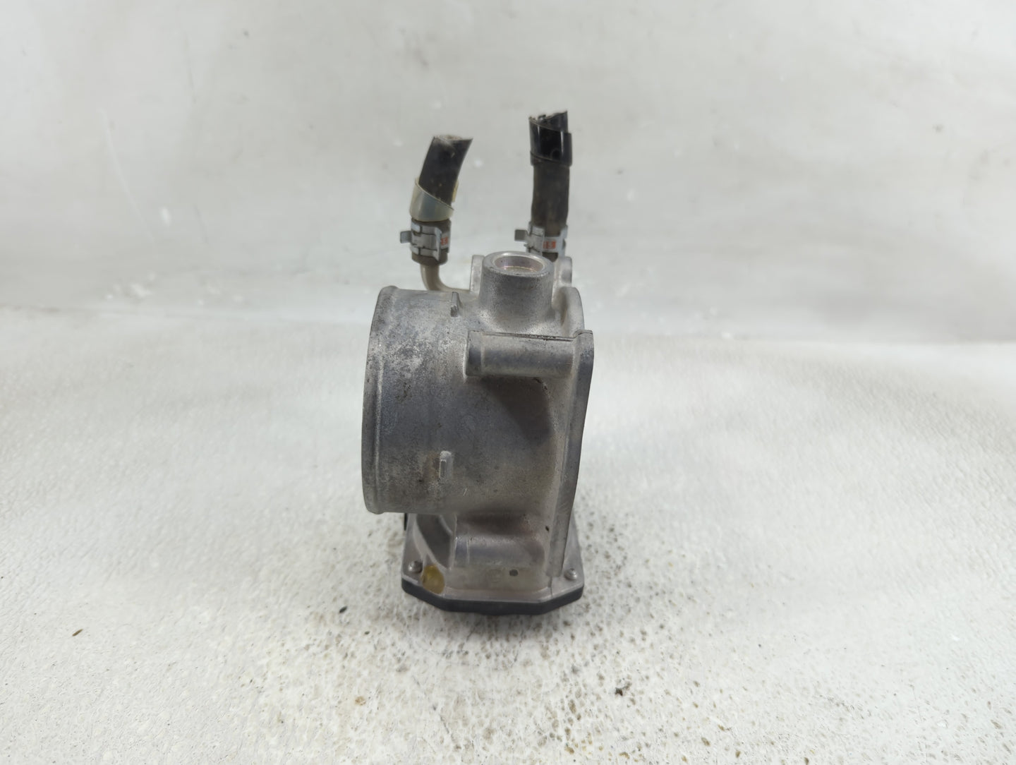 2005-2018 Toyota Avalon Throttle Body P/N:22030-31030 22030-0P050 Fits OEM Used Auto Parts - Oemusedautoparts1.com