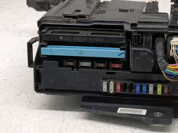2005-2010 Toyota Avalon Fusebox Fuse Box Panel Relay Module P/N:8272007060 Fits Fits 2005 2006 2007 2008 2009 2010 OEM Used Auto Parts
