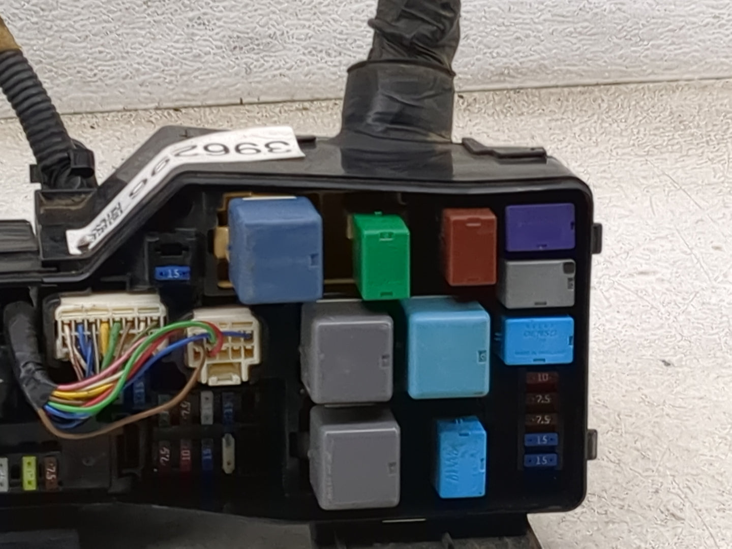 2005-2010 Toyota Avalon Fusebox Fuse Box Panel Relay Module P/N:8272007060 Fits Fits 2005 2006 2007 2008 2009 2010 OEM Used 