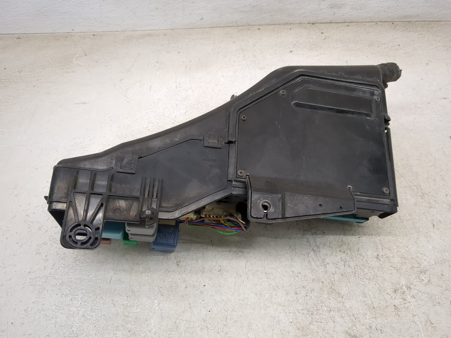 2005-2010 Toyota Avalon Fusebox Fuse Box Panel Relay Module P/N:8272007060 Fits Fits 2005 2006 2007 2008 2009 2010 OEM Used 