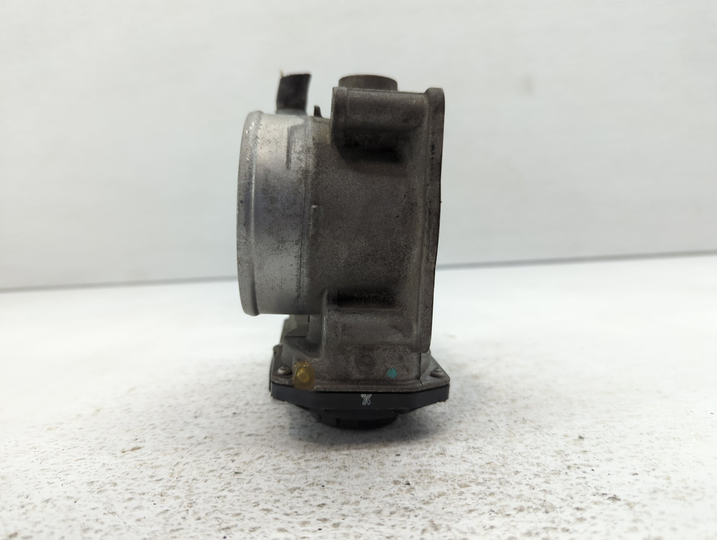 2005-2018 Toyota Avalon Throttle Body P/N:22030-0P050 Fits OEM Used Auto Parts - Oemusedautoparts1.com