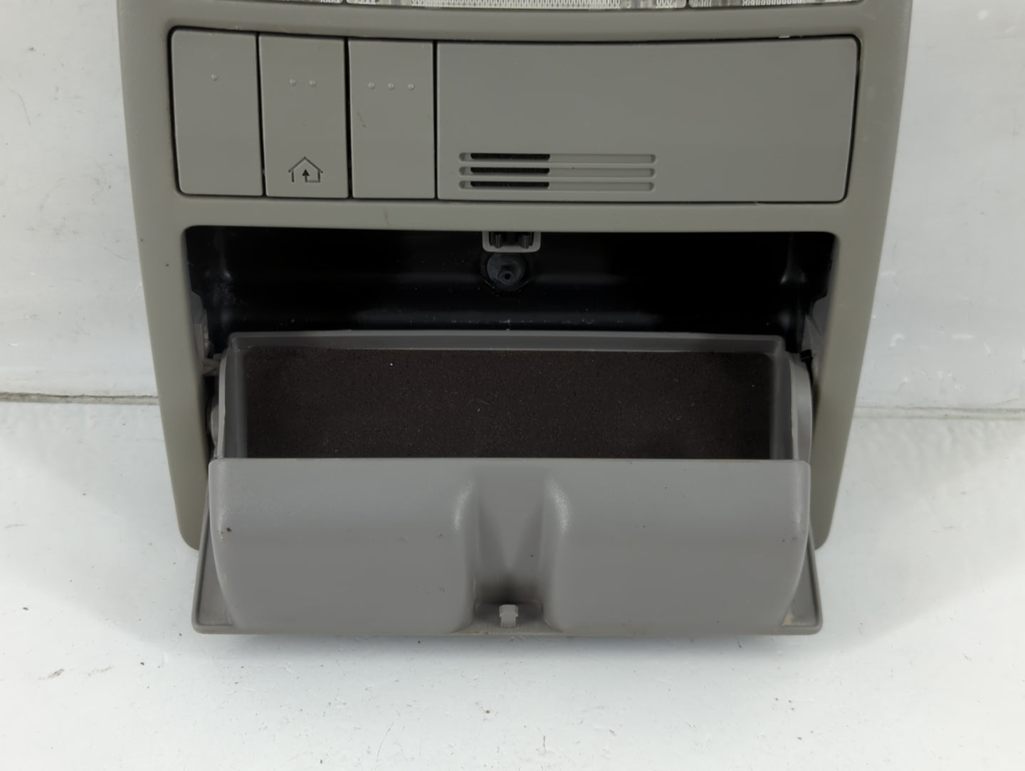 2010 Toyota Camry Overhead Roof Console - Oemusedautoparts1.com