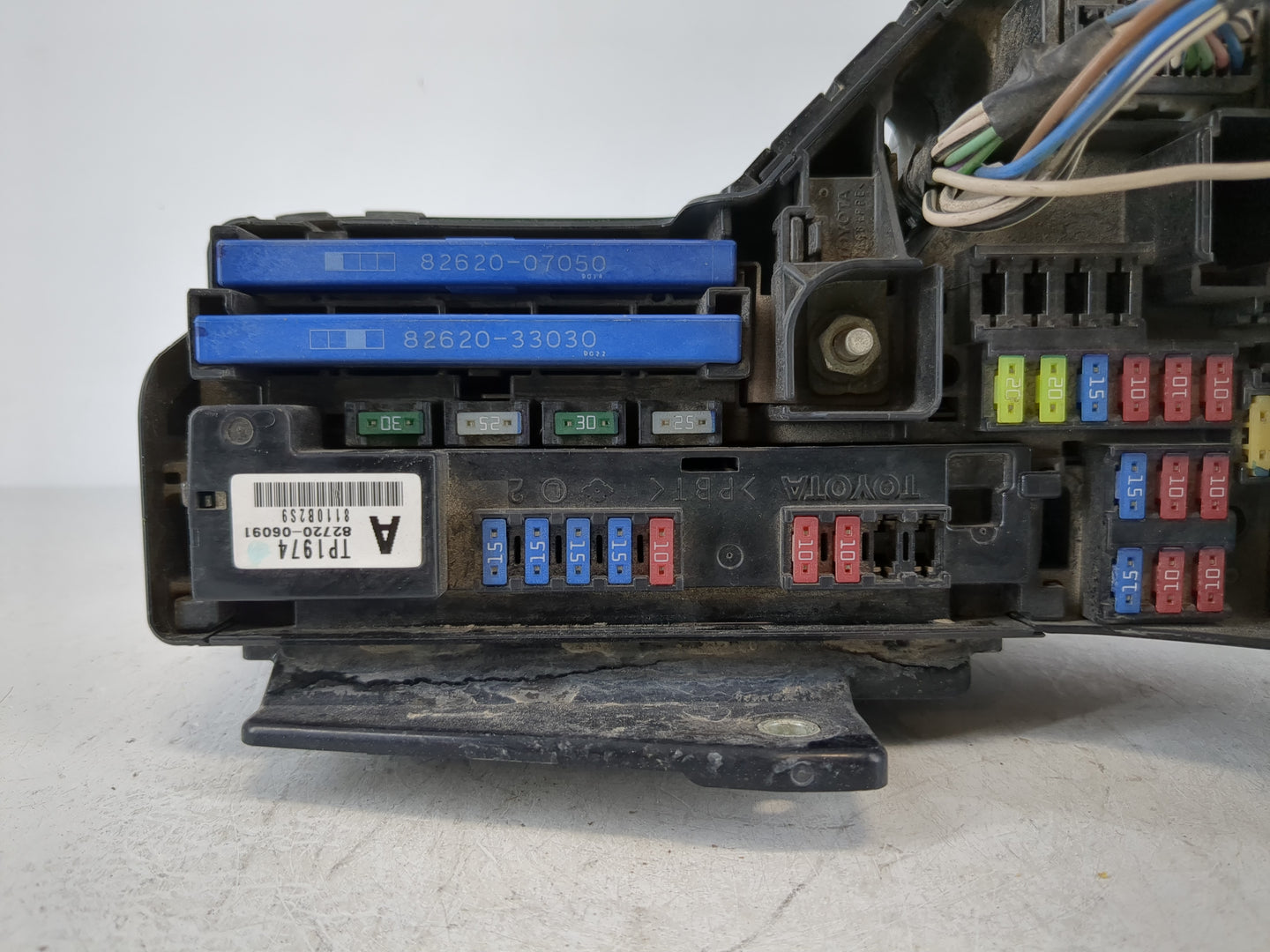 2010 Toyota Camry Fusebox Fuse Box Panel Relay Module P/N:82720-06091 TP1974 Fits OEM Used Auto Parts - Oemusedautoparts1.co