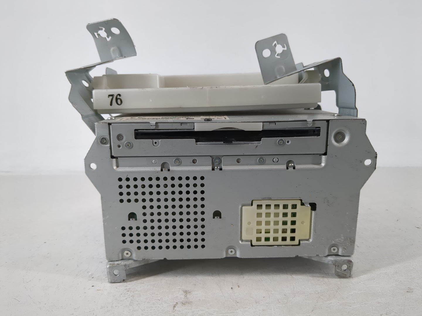 2010-2011 Toyota Camry Radio AM FM Cd Player Receiver Replacement P/N:25915 3LZ1C 9456125306 Fits Fits 2010 2011 OEM Used Au