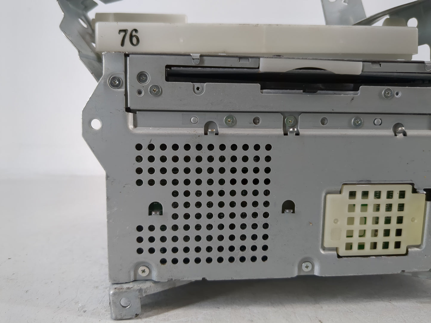 2010-2011 Toyota Camry Radio AM FM Cd Player Receiver Replacement P/N:25915 3LZ1C 9456125306 Fits Fits 2010 2011 OEM Used Au