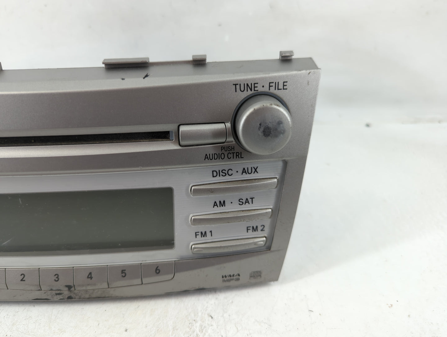 2010-2011 Toyota Camry Radio AM FM Cd Player Receiver Replacement P/N:86120-06480 Fits Fits 2010 2011 OEM Used Auto Parts - 