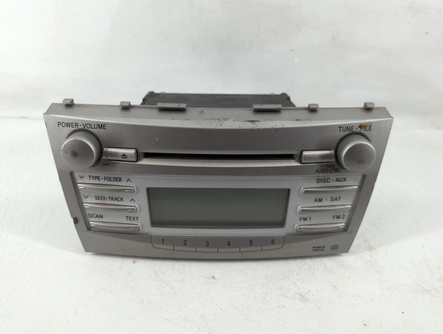 2010-2011 Toyota Camry Radio AM FM Cd Player Receiver Replacement P/N:121862-21 Fits Fits 2010 2011 OEM Used Auto Parts - Oe