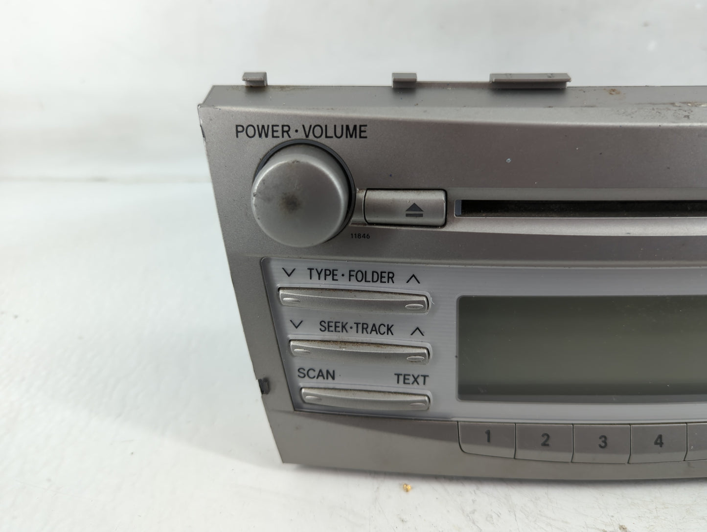 2010-2011 Toyota Camry Radio AM FM Cd Player Receiver Replacement P/N:121862-21 Fits Fits 2010 2011 OEM Used Auto Parts - Oe