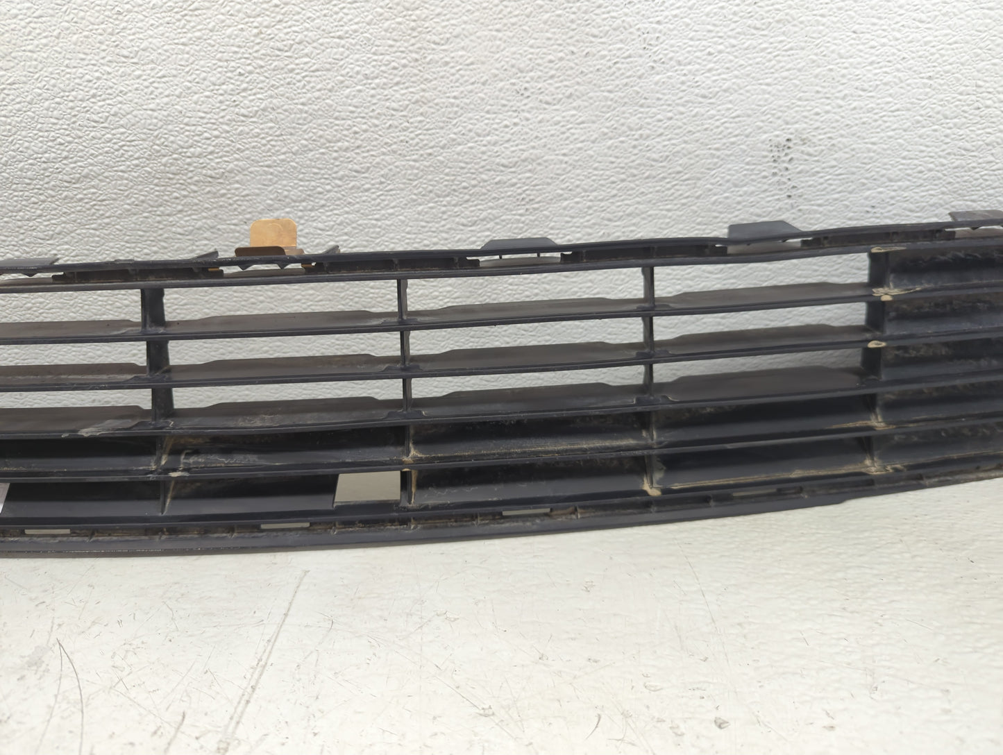 2010-2011 Toyota Camry Front Grille Bumper Not Included - Oemusedautoparts1.com