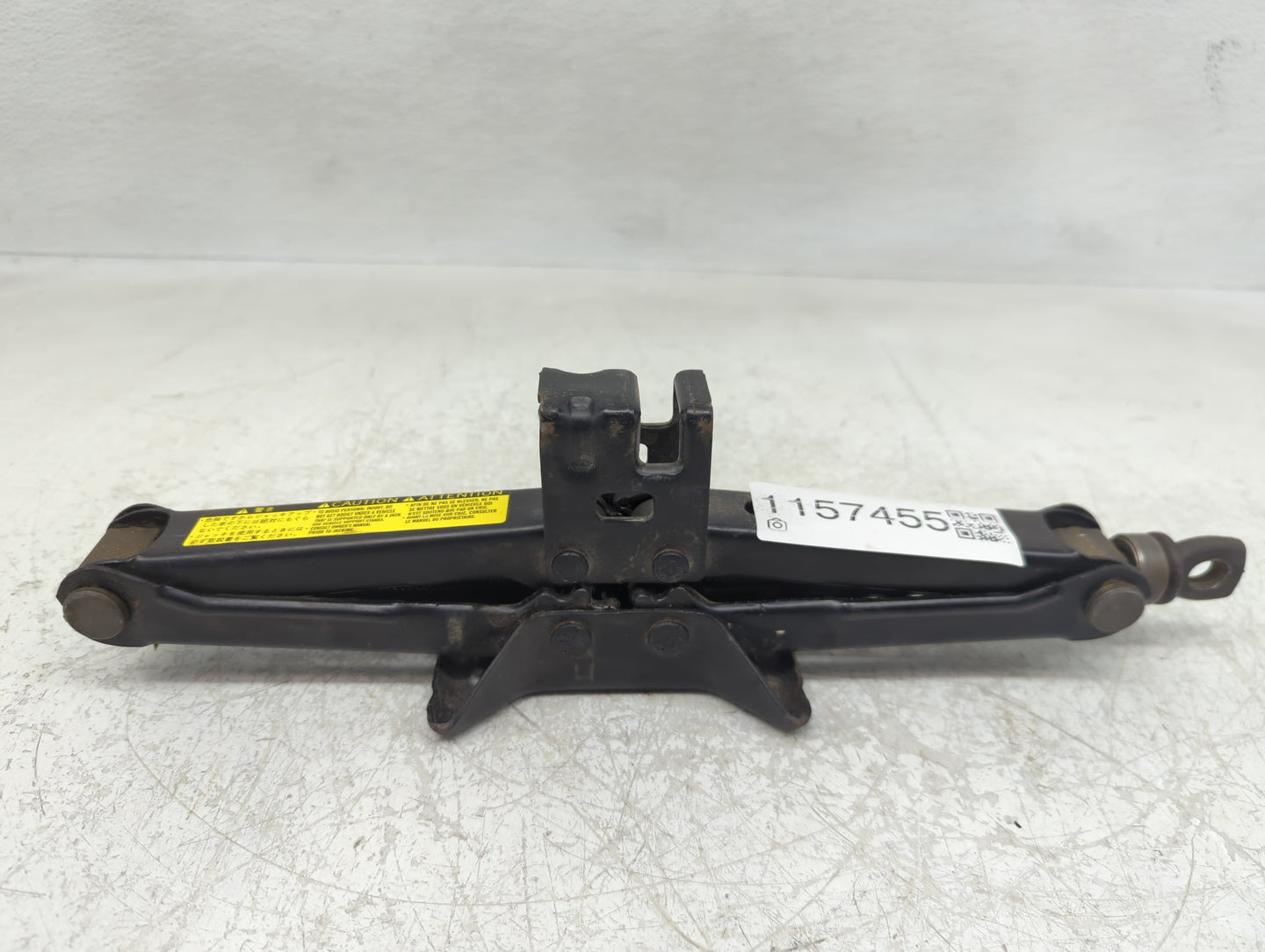 2010 Toyota Camry Spare Scissor Car Jack - Oemusedautoparts1.com