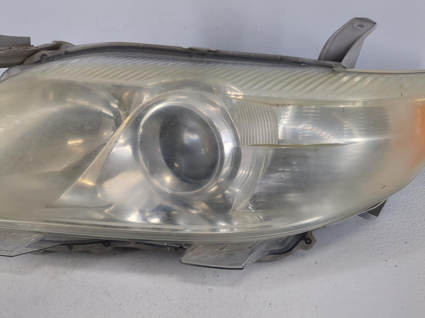 2010-2011 Toyota Camry Driver Left Oem Head Light Headlight Lamp - Oemusedautoparts1.com