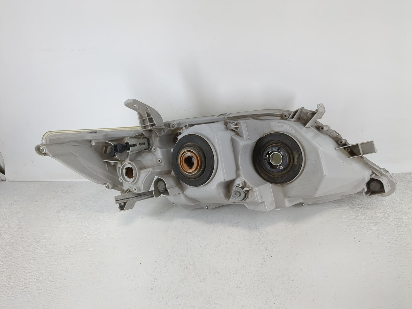 2010-2011 Toyota Camry Driver Left Oem Head Light Headlight Lamp - Oemusedautoparts1.com