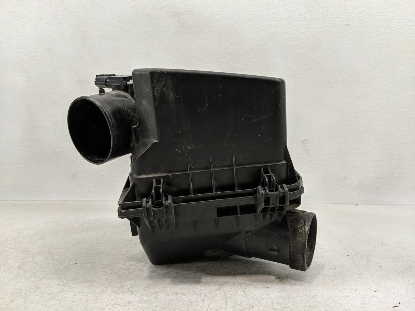 2010 Toyota Camry Air Cleaner Intake-duct Hose Tube - Oemusedautoparts1.com
