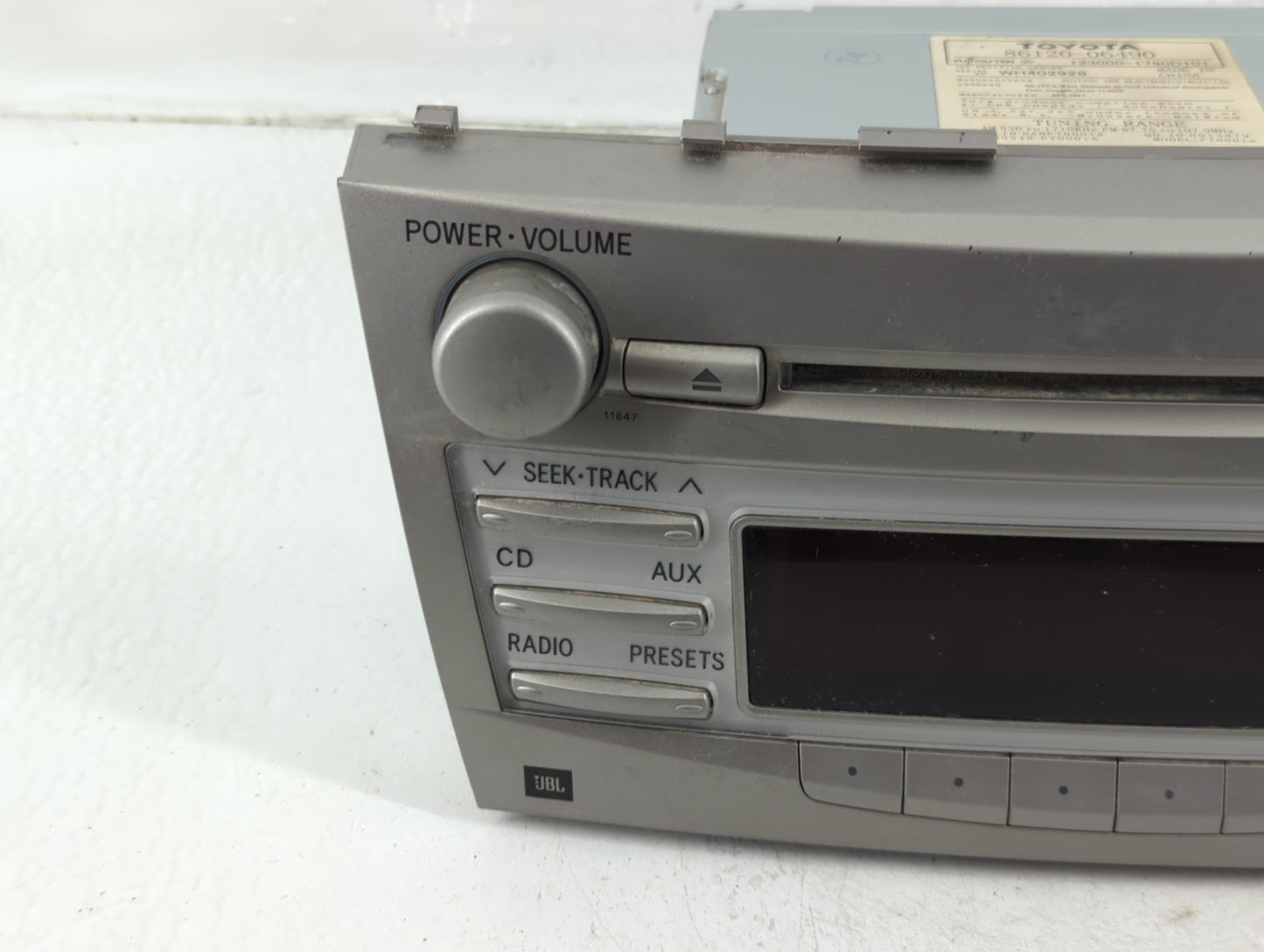 2010 Toyota Camry Radio AM FM Cd Player Receiver Replacement P/N:86120-06490 30745812, 8696126 Fits OEM Used Auto Parts - Oe