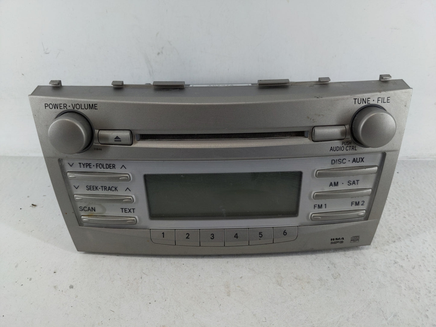 2010-2011 Toyota Camry Radio AM FM Cd Player Receiver Replacement P/N:86120-06480 Fits Fits 2010 2011 OEM Used Auto Parts - 