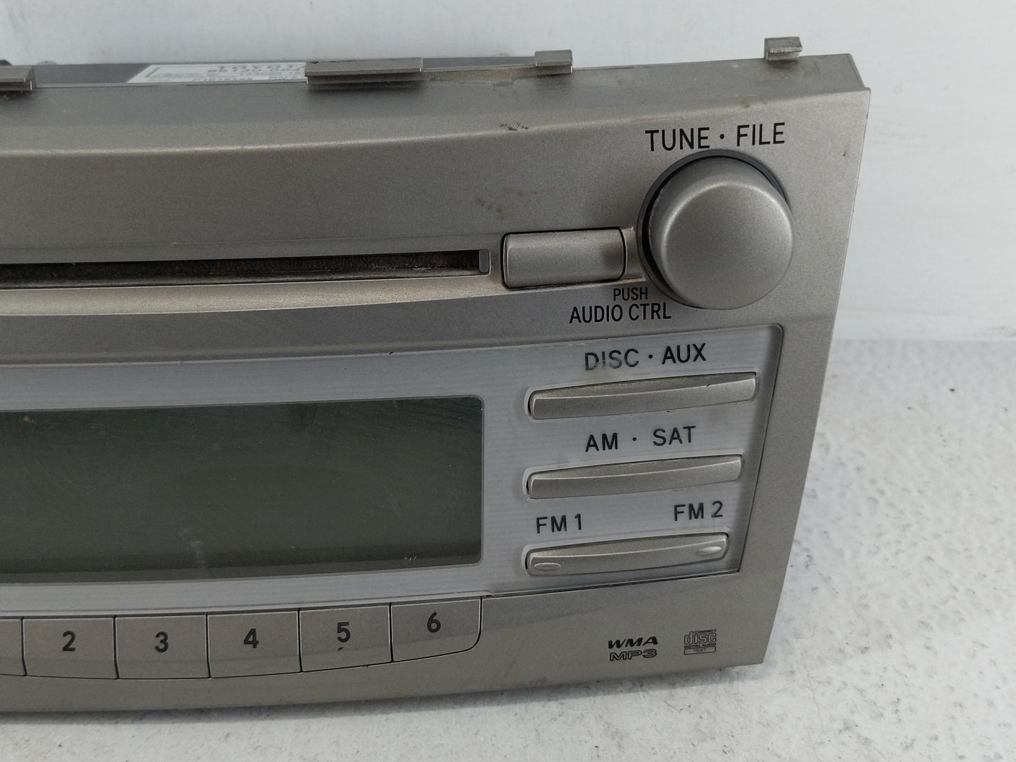 2010-2011 Toyota Camry Radio AM FM Cd Player Receiver Replacement P/N:86120-06480 Fits Fits 2010 2011 OEM Used Auto Parts - 