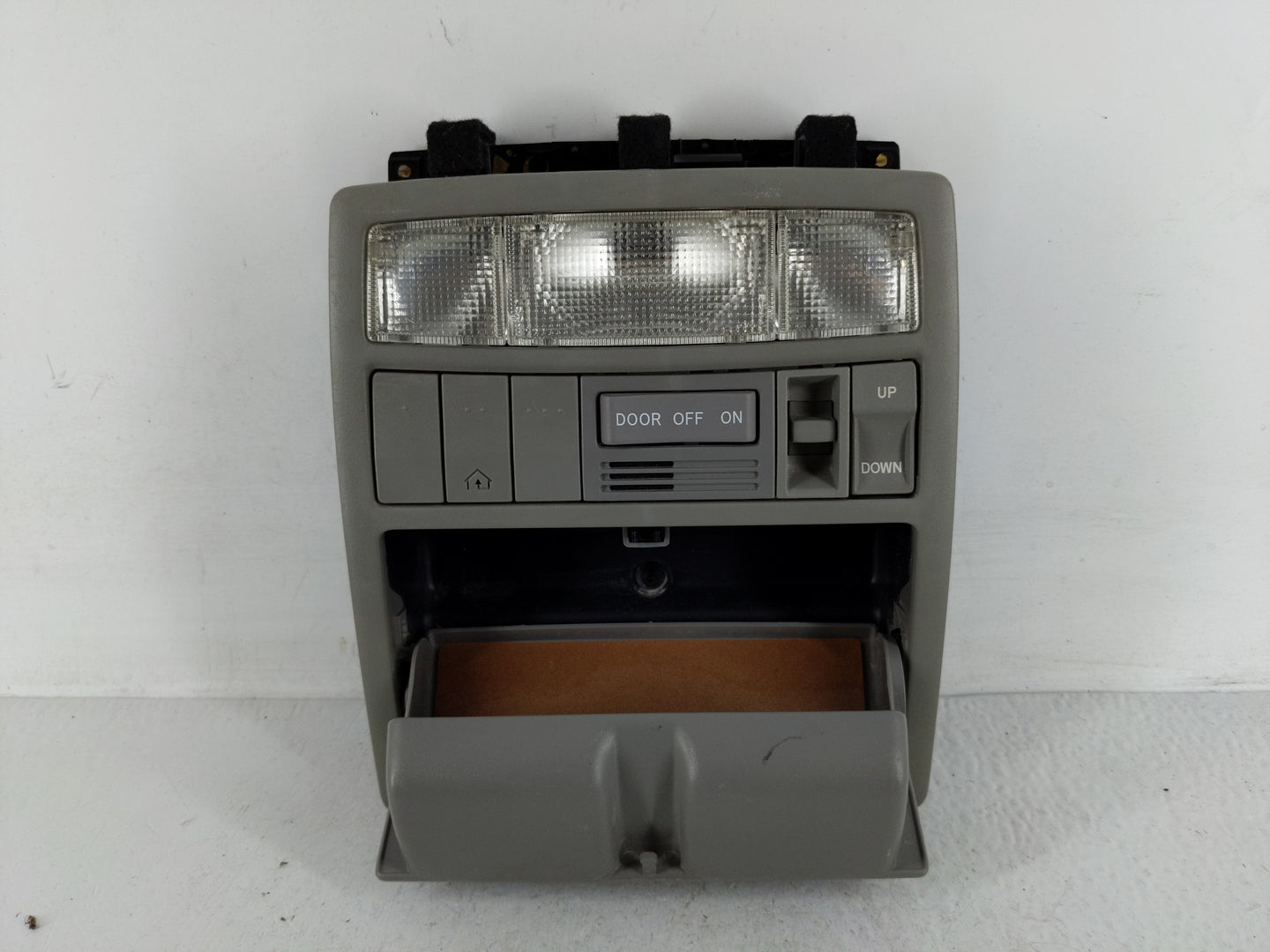2010 Toyota Camry Overhead Roof Console - Oemusedautoparts1.com