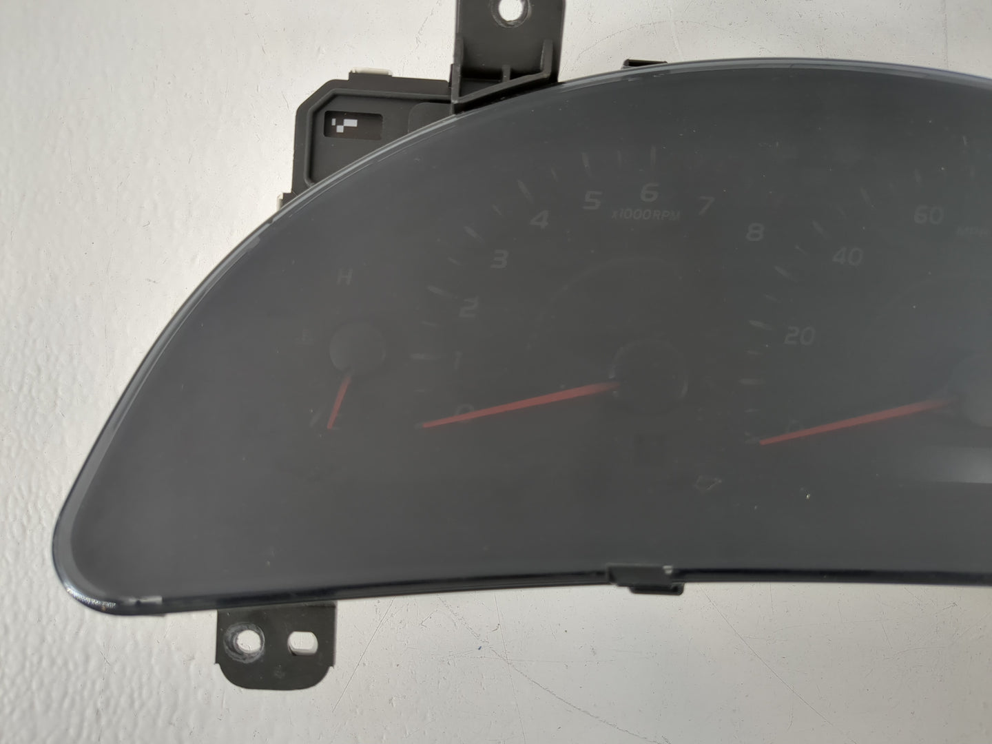 2010-2011 Toyota Camry Instrument Cluster Speedometer Gauges P/N:83800-06V10 Fits Fits 2010 2011 OEM Used Auto Parts - Oemus