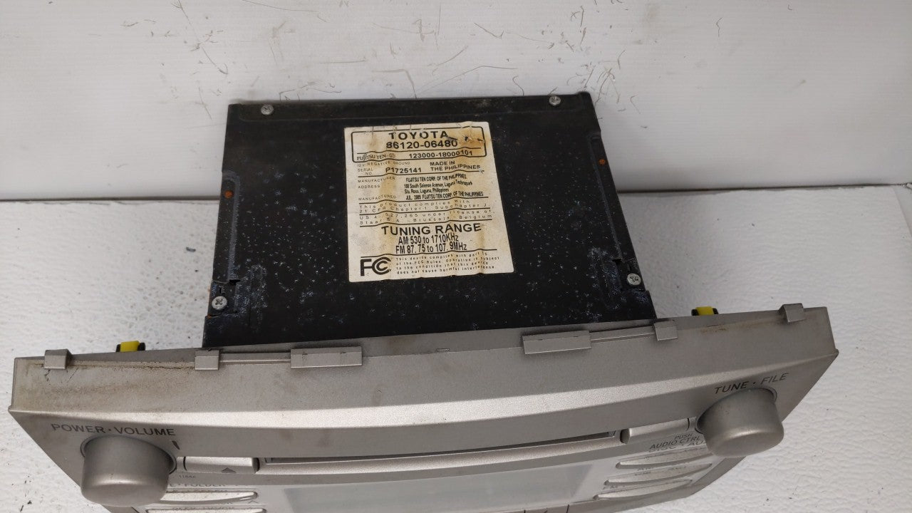 2010-2011 Toyota Camry Radio AM FM Cd Player Receiver Replacement P/N:86120-06480 Fits Fits 2010 2011 OEM Used Auto Parts - 