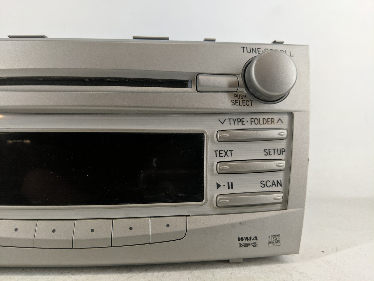 2010-2011 Toyota Camry Radio AM FM Cd Player Receiver Replacement P/N:86120-06700 Fits Fits 2010 2011 OEM Used Auto Parts - 