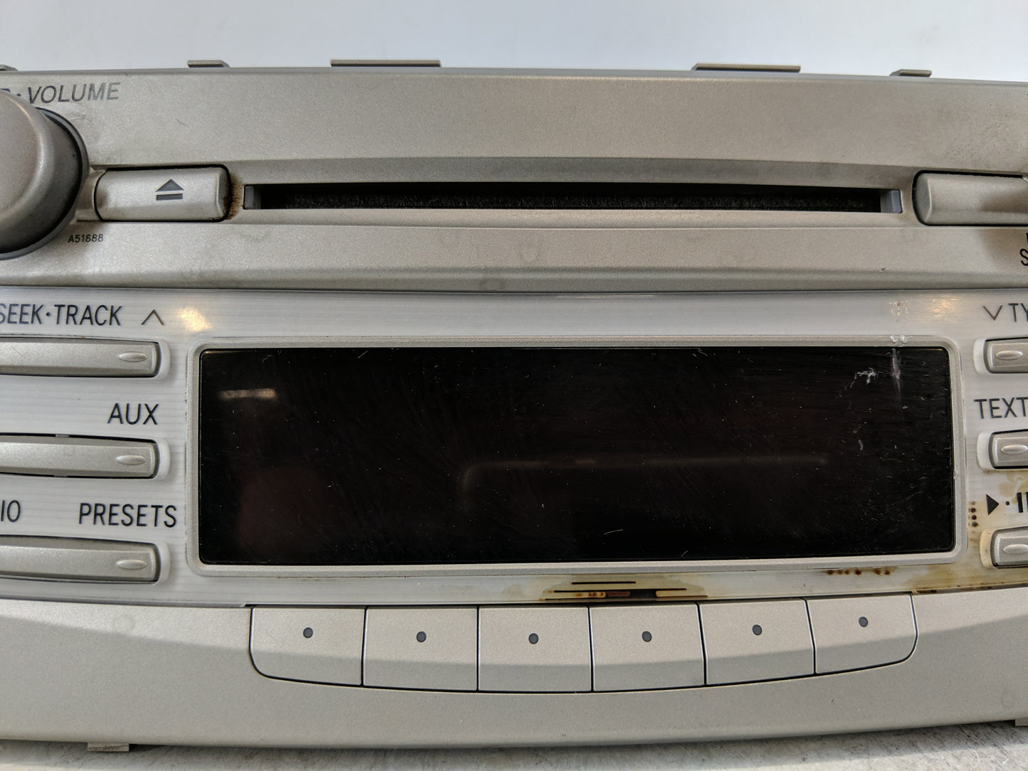 2010-2011 Toyota Camry Radio AM FM Cd Player Receiver Replacement P/N:86120-06700 Fits Fits 2010 2011 OEM Used Auto Parts - 