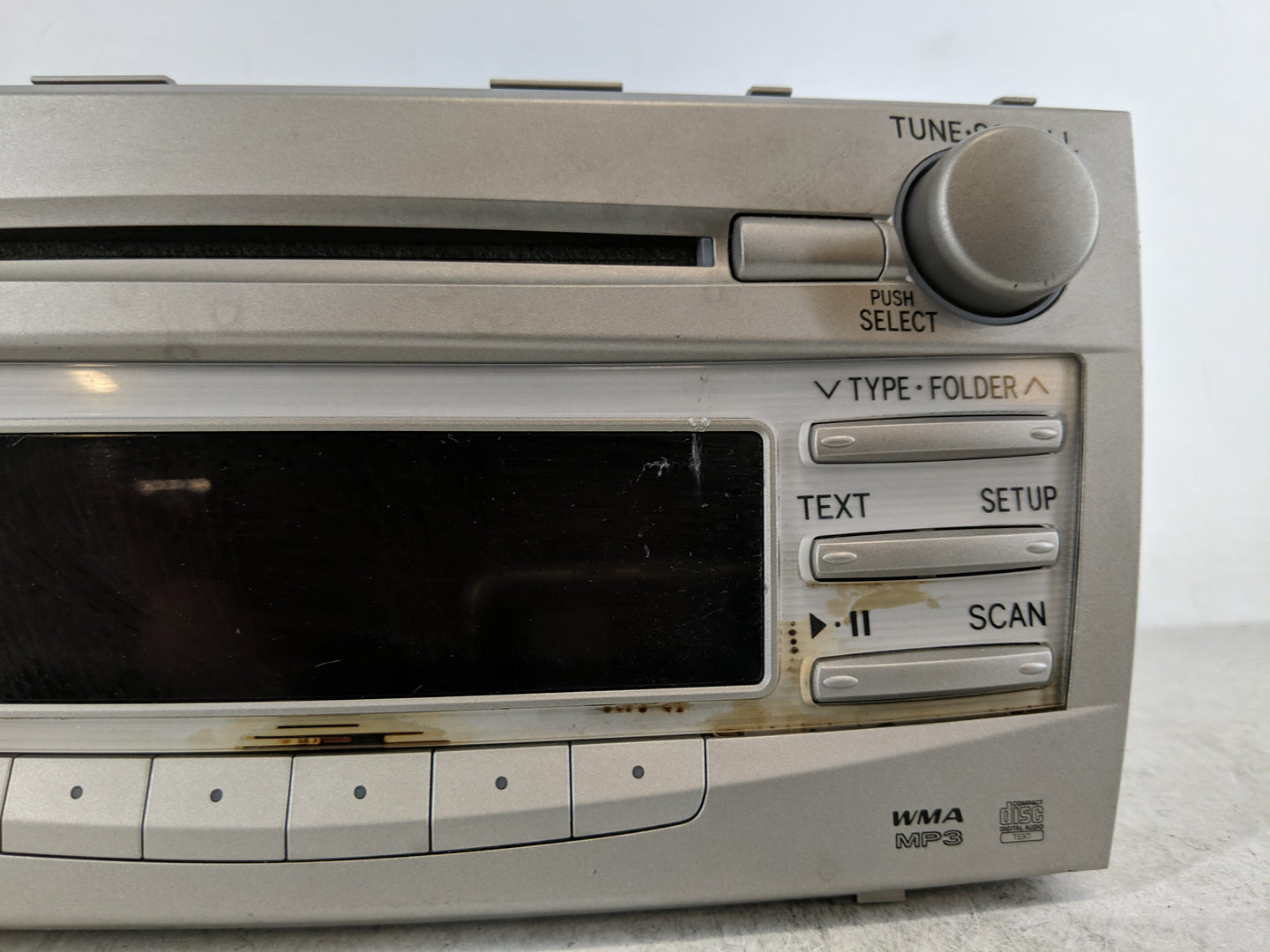 2010-2011 Toyota Camry Radio AM FM Cd Player Receiver Replacement P/N:86120-06700 Fits Fits 2010 2011 OEM Used Auto Parts - 
