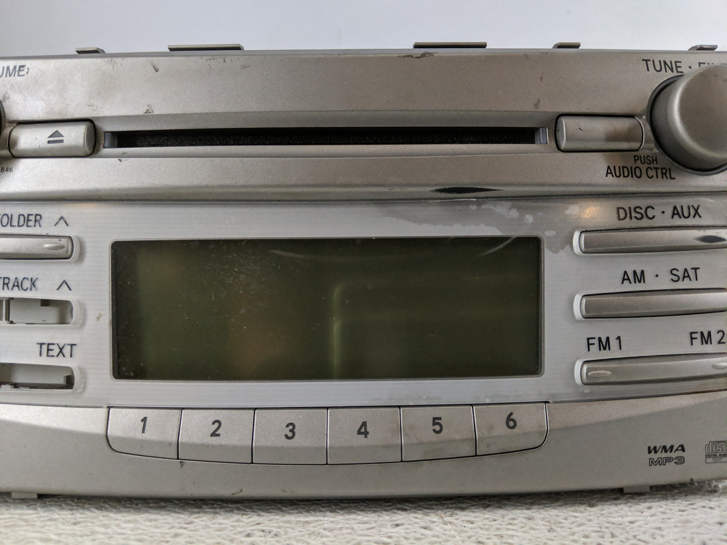2010-2011 Toyota Camry Radio AM FM Cd Player Receiver Replacement P/N:86120-06480 Fits Fits 2010 2011 OEM Used Auto Parts - 