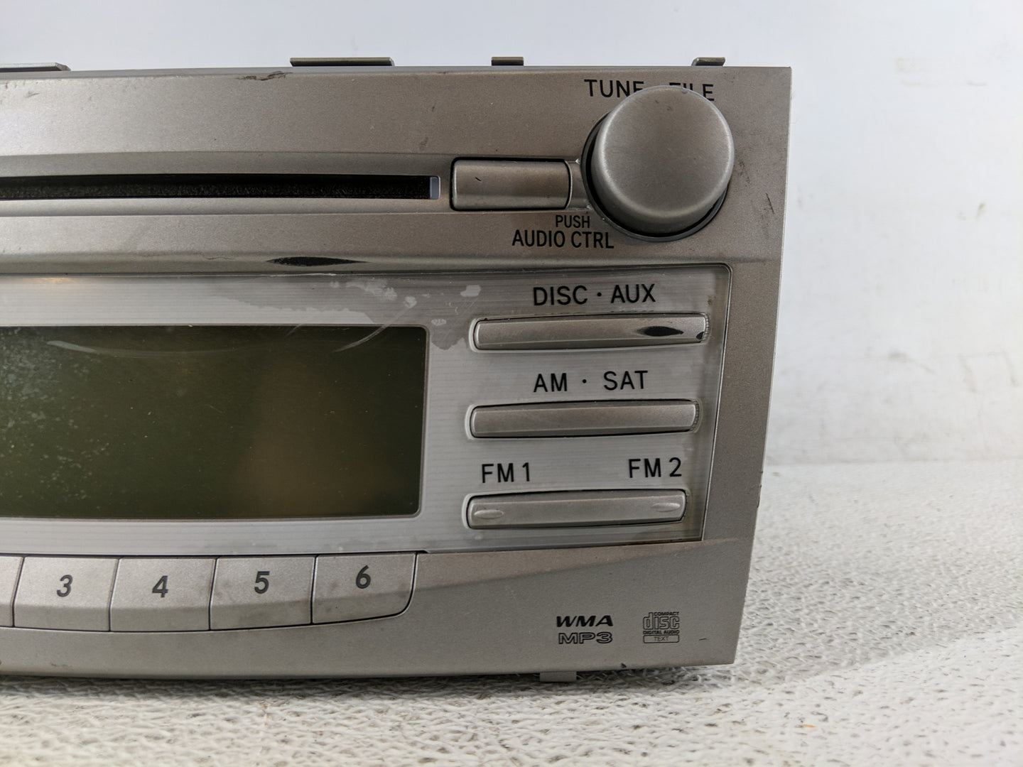 2010-2011 Toyota Camry Radio AM FM Cd Player Receiver Replacement P/N:86120-06480 Fits Fits 2010 2011 OEM Used Auto Parts - 