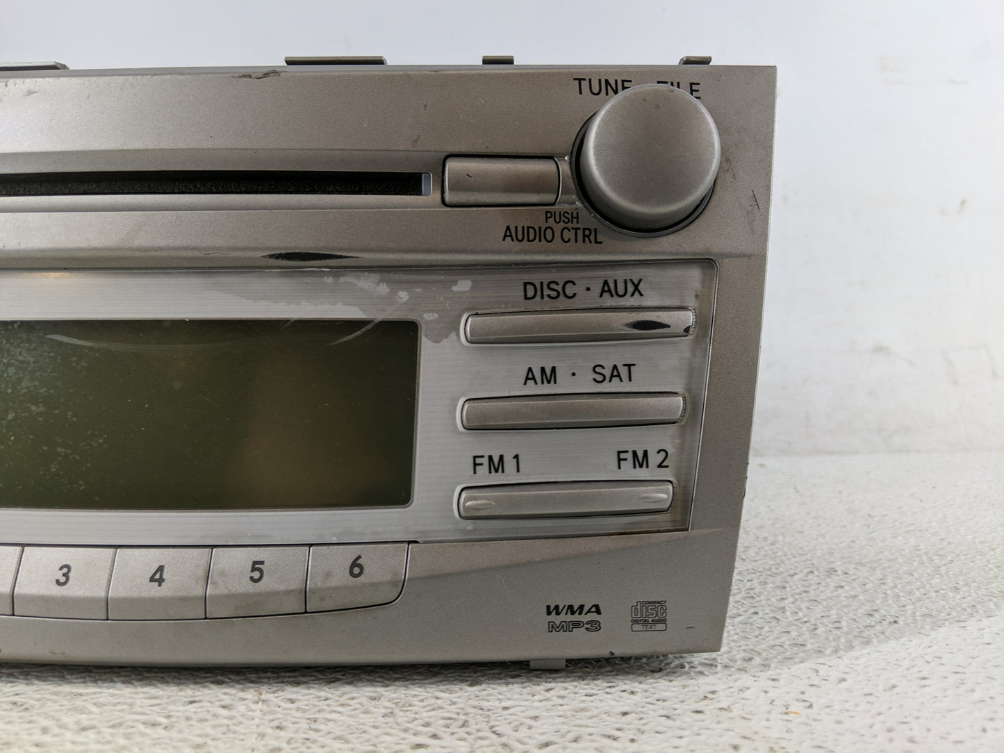 2010-2011 Toyota Camry Radio AM FM Cd Player Receiver Replacement P/N:86120-06480 Fits Fits 2010 2011 OEM Used Auto Parts - 