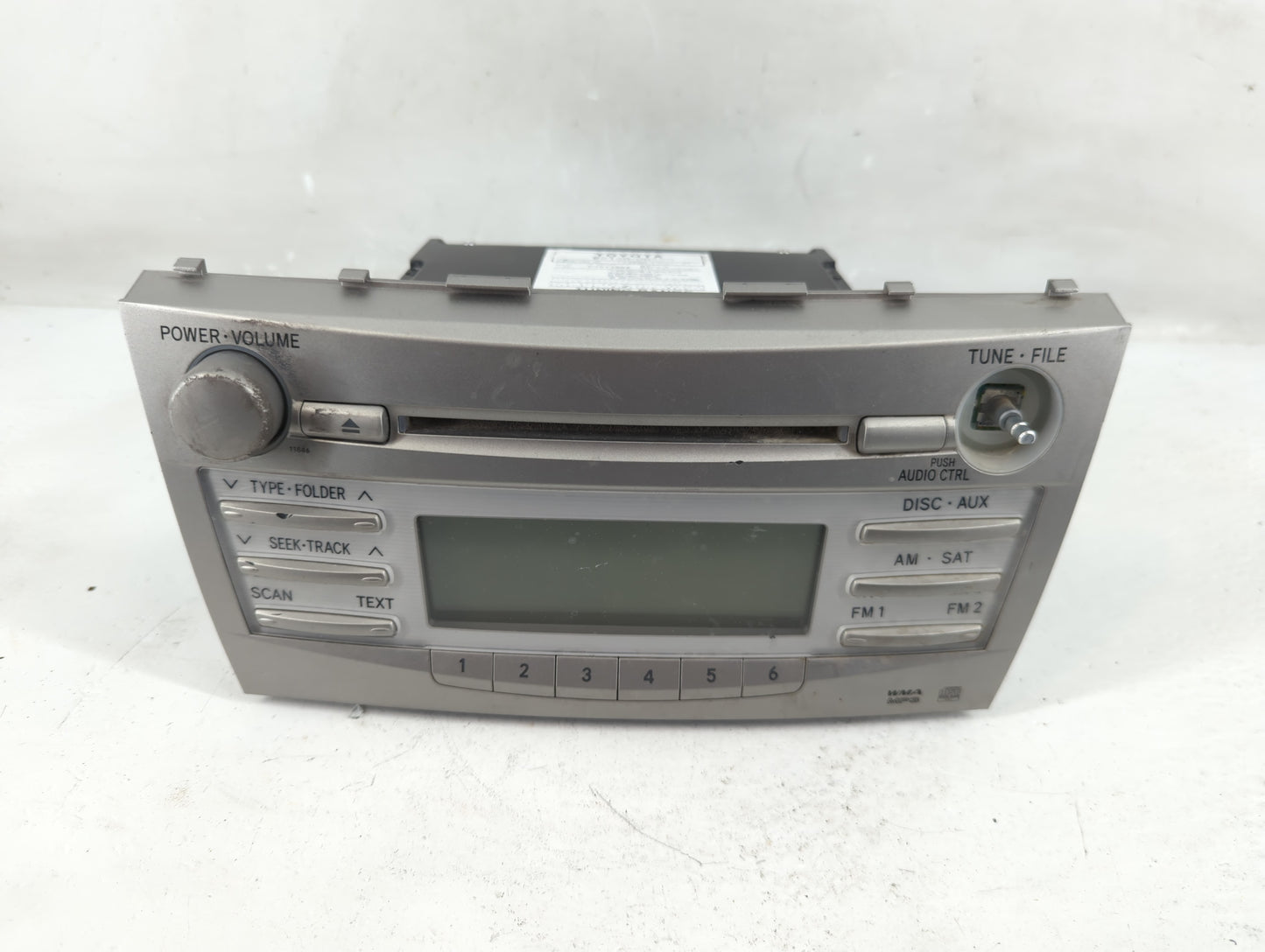 2010-2011 Toyota Camry Radio AM FM Cd Player Receiver Replacement P/N:86120-06480 Fits Fits 2010 2011 OEM Used Auto Parts - 