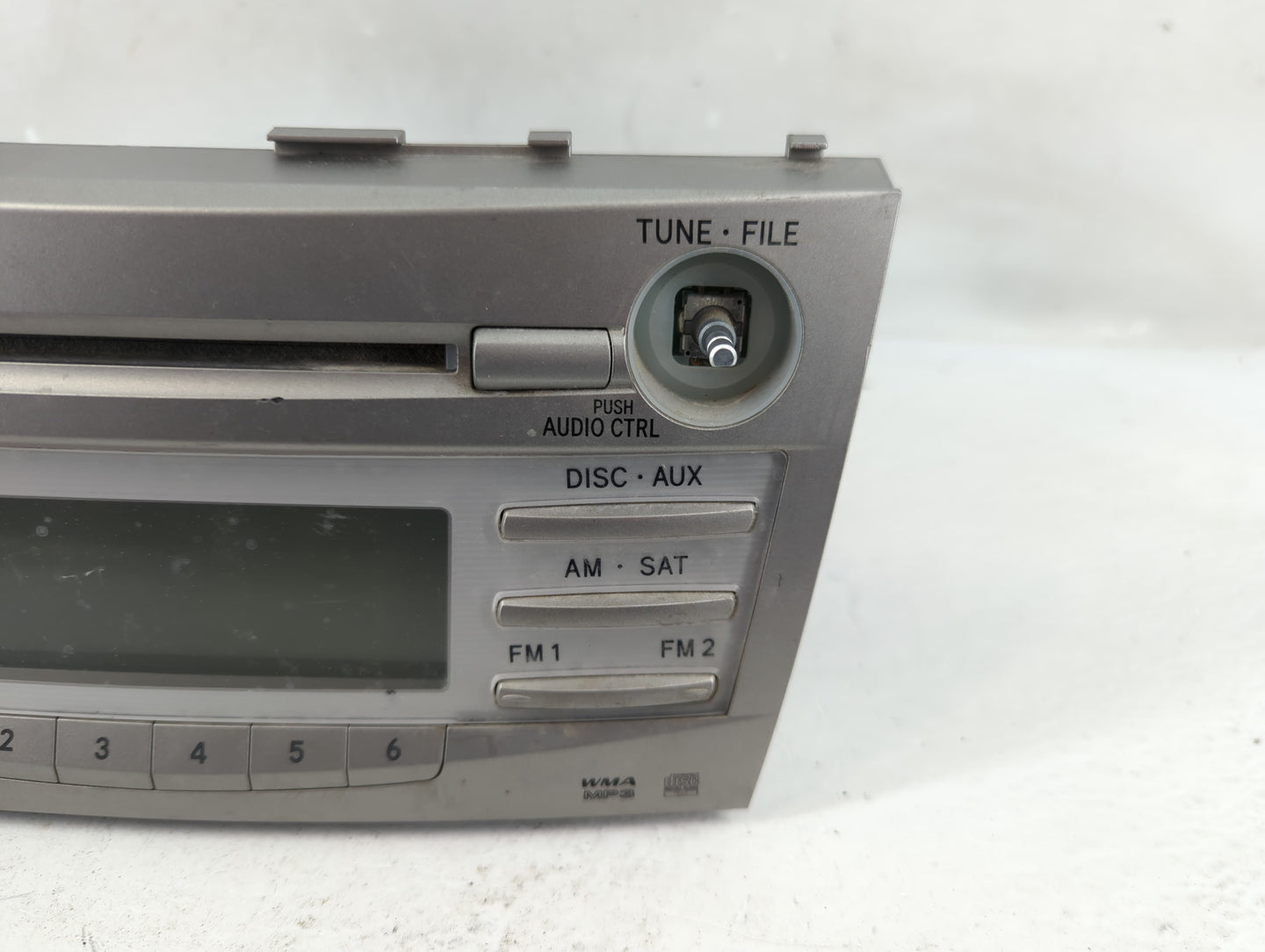 2010-2011 Toyota Camry Radio AM FM Cd Player Receiver Replacement P/N:86120-06480 Fits Fits 2010 2011 OEM Used Auto Parts - 