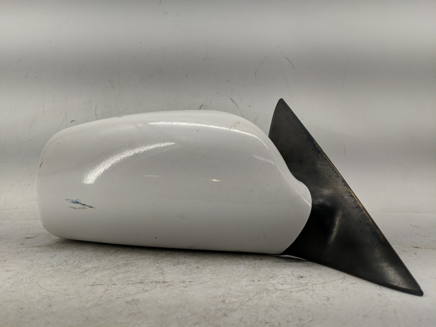 2010 Toyota Camry Side Mirror Replacement Passenger Right View Door Mirror Fits OEM Used Auto Parts - Oemusedautoparts1.com