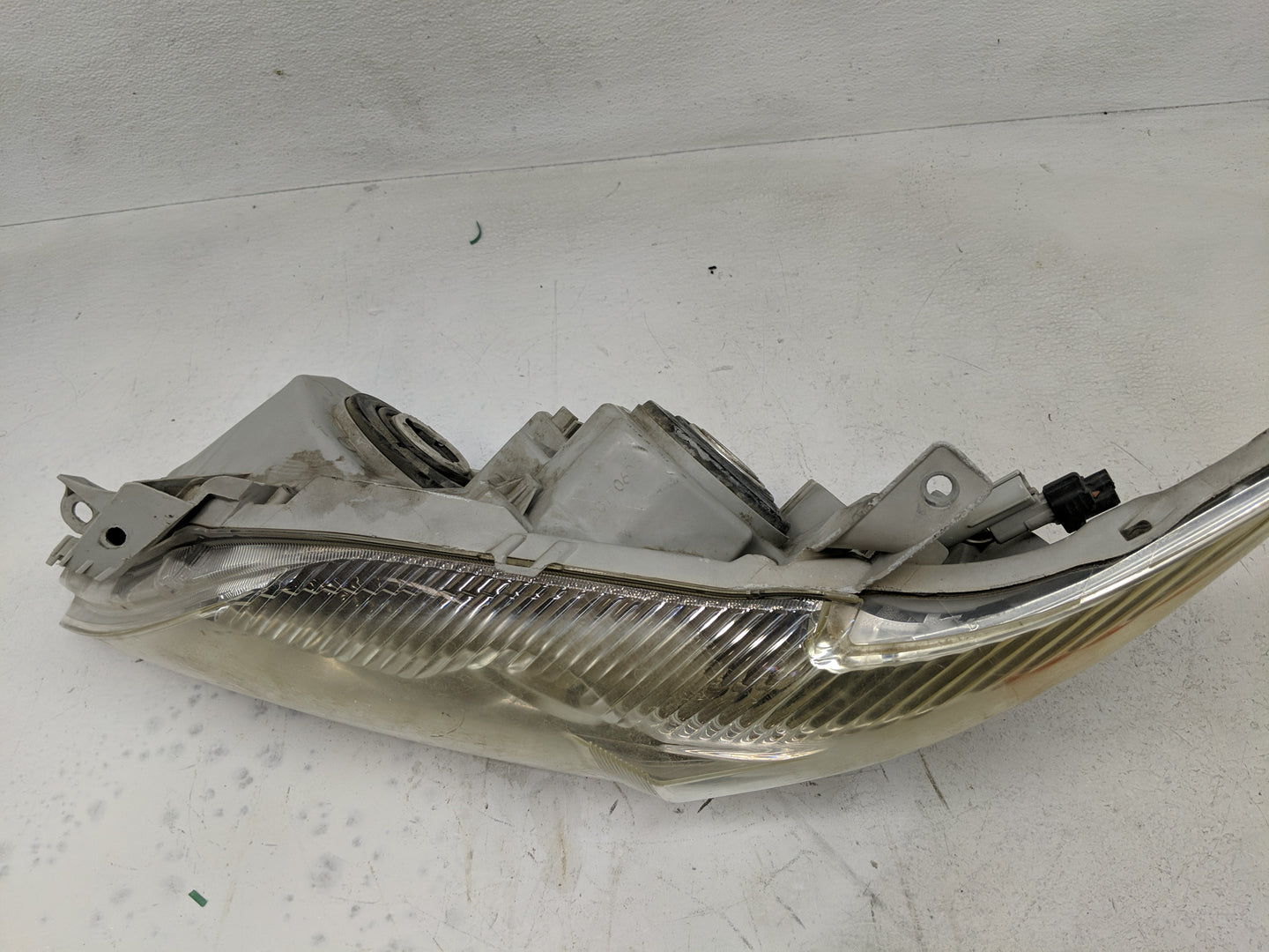 2010-2011 Toyota Camry Driver Left Oem Head Light Headlight Lamp - Oemusedautoparts1.com